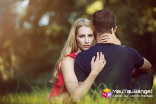 Berapa beda usia yang terbaik dalam hubungan?